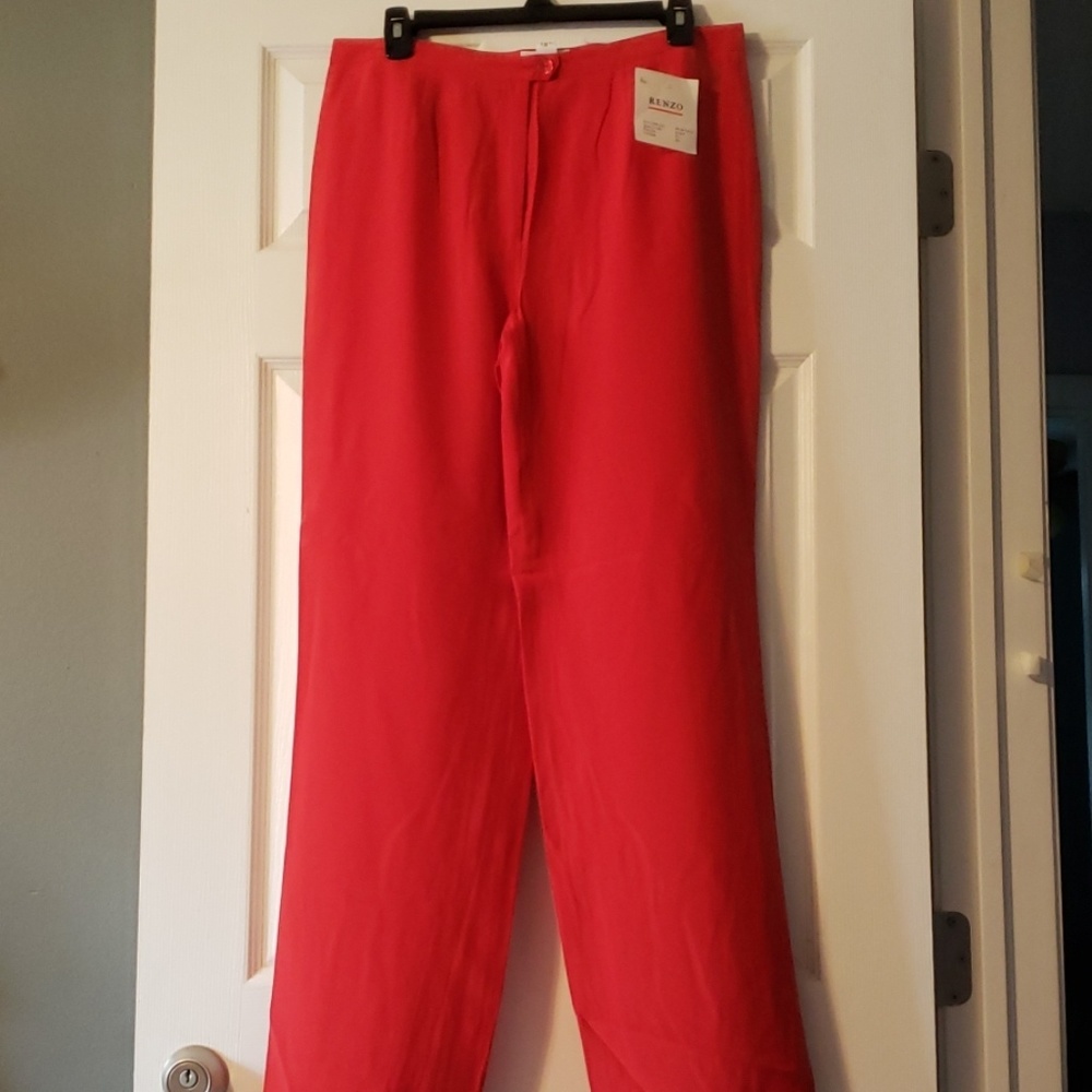 Red pants - Picture 2 of 5